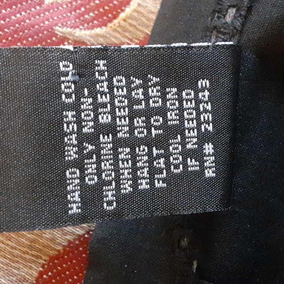 GUC- Black Eyelet Skirt - Picture 6 of 6